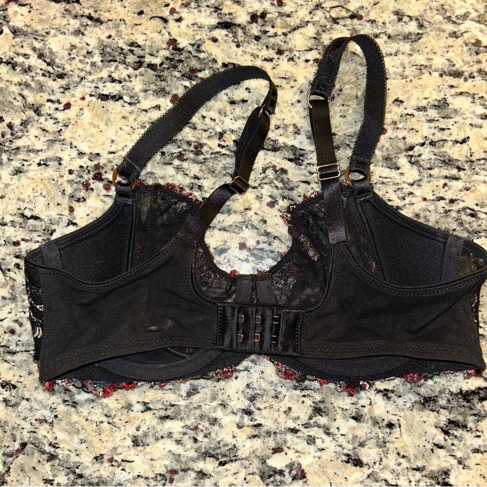 Bra - Picture 4 of 6